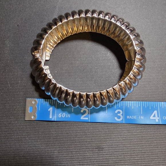 Silver Ribbed Bangle Bracelet - Picture 4 of 5